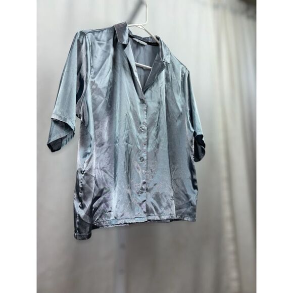 Nicole Miller New York Women’s Medium Soft Satin Notched Collar Boxy Pajama Top - Picture 12 of 12